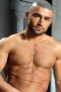 picture of muscular porn star Francois Sagat | hotmusclefucker.com