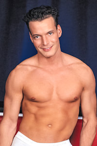 picture of muscular porn star Istavan Hogyes | hotmusclefucker.com